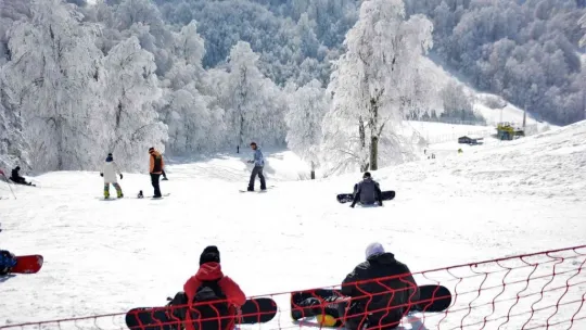 Kartepe'de karın tadını doyasıya çıkardılar