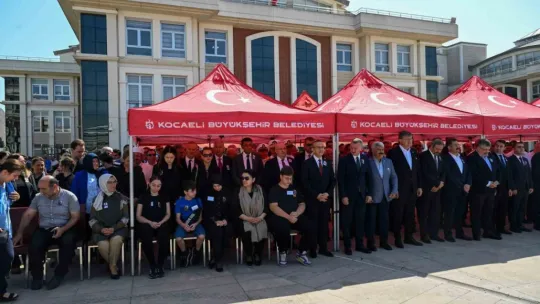 Kaymakam göz yaşları içinde son yolculuğuna uğurlandı