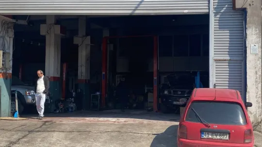 Kaynak kıvılcımı yangına sebep oldu: 4 yaralı
