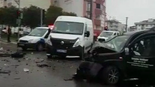 Kaza sonrası silahlar patladı, tekmeler havada uçuştu