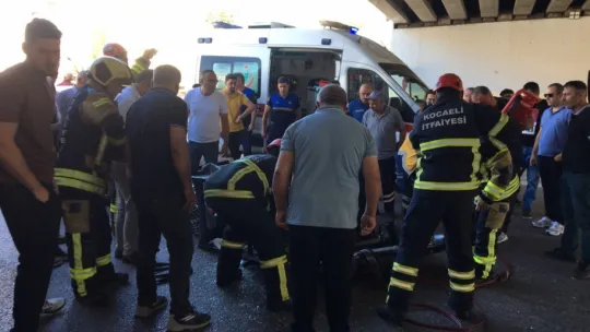Kaza yapan elektrikli bisiklet yan yattı: Yaşlı çift yaralandı