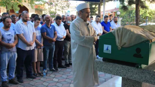 15 yaşındaki Sümeyye son yolculuğuna uğurlandı
