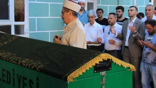 15 yaşındaki Sümeyye son yolculuğuna uğurlandı