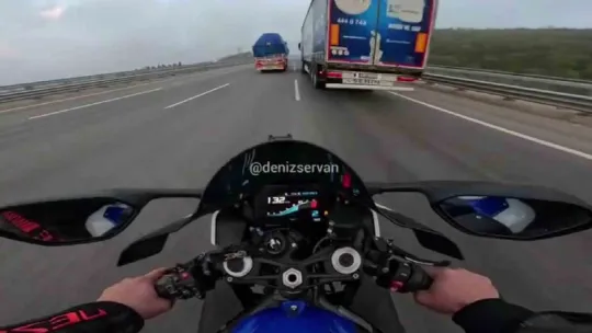 Arkadaşı bir an olsun yalnız bırakmadı