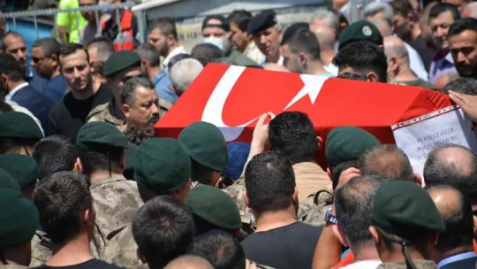 Özel harekatçı, gözyaşlarıyla son yolculuğuna uğurlandı