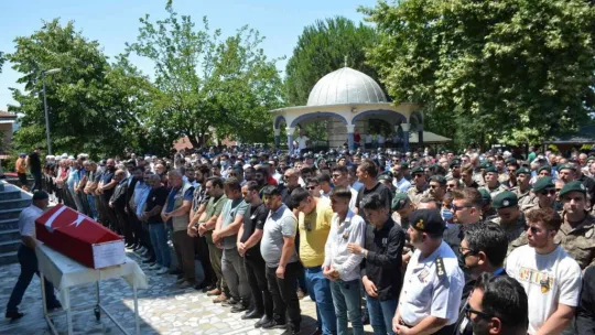 Özel harekatçı, gözyaşlarıyla son yolculuğuna uğurlandı