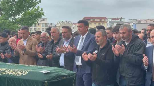 Kazada ölen 17 yaşındaki futbolcu son yolculuğuna uğurlandı