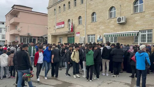 Kazada ölen 17 yaşındaki futbolcu son yolculuğuna uğurlandı