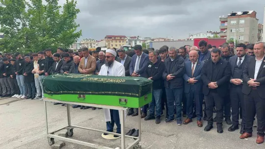 Kazada ölen 17 yaşındaki futbolcu son yolculuğuna uğurlandı