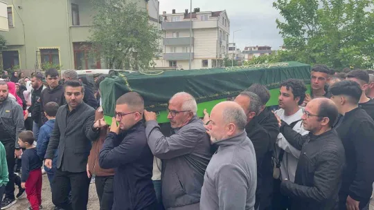 Kazada ölen 17 yaşındaki futbolcu son yolculuğuna uğurlandı