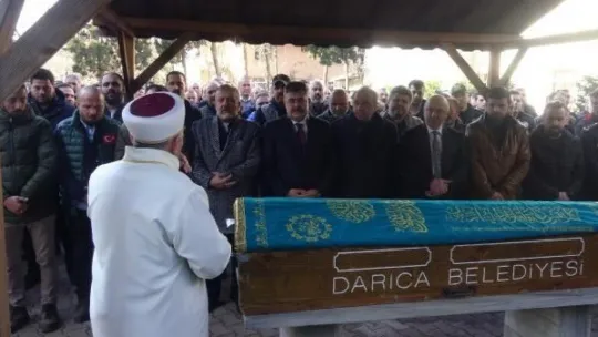 Kazada yaralanan taksici, kurtarılamadı