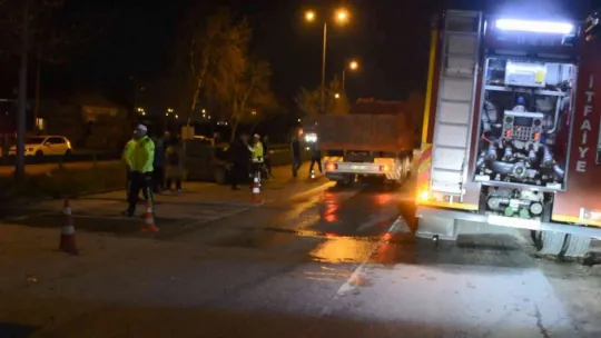 Kazaya karışan otomobil su kanalına düştü: 1 yaralı!