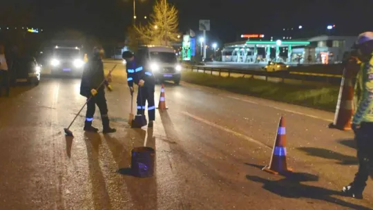 Kazaya karışan otomobil su kanalına düştü: 1 yaralı!