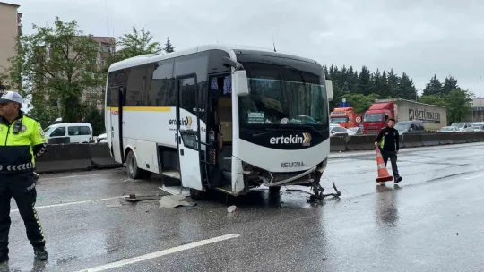 Kazaya uykuda yakalandılar: 6 kişi yaralandı