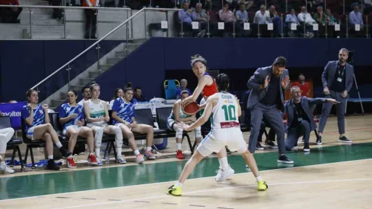 İzmit Belediyespor nihayet galip geldi: 65-52