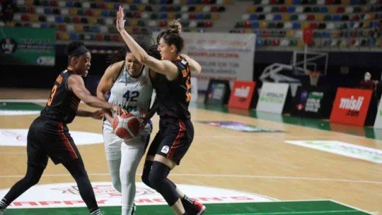 İzmit Belediyespor yine mağlup oldu 69-80