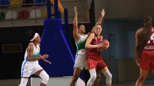 İzmit Belediyespor evinde yine mağlup oldu: 72-76