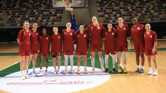 İzmit Belediyespor evinde yine mağlup oldu: 72-76