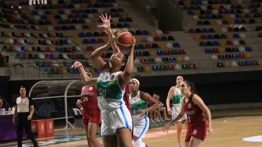 İzmit Belediyespor evinde yine mağlup oldu: 72-76