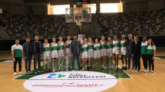İzmit Belediyespor ilk galibiyetini aldı: 76 - 71