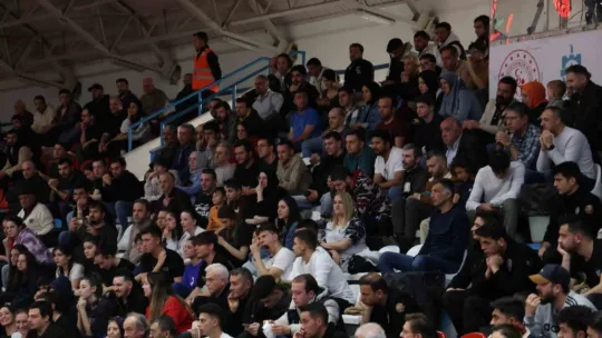 İzmit Belediyespor, Play-Off'a veda etti: 75 - 78