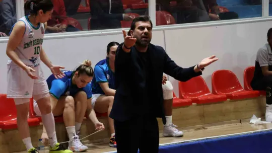 İzmit Belediyespor, Play-Off'a veda etti: 75 - 78