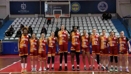İzmit Belediyespor, Play-Off'a veda etti: 75 - 78