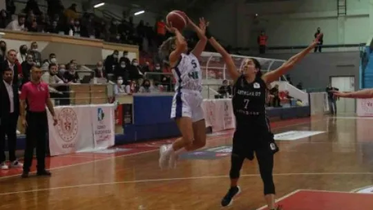 İzmit Belediyespor yine mağlup oldu: 51- 60