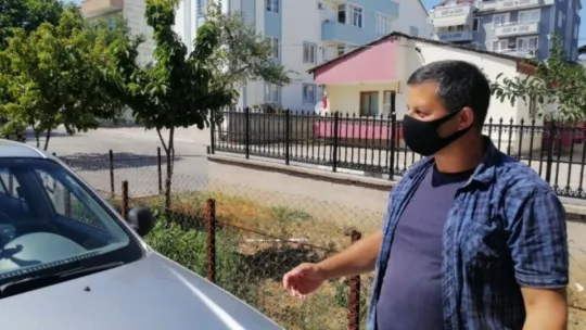 Kediden kaçan yılan ortalığı birbirine kattı!