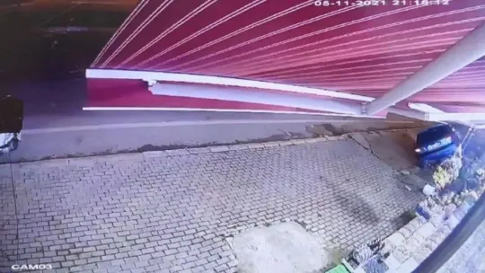 Kediyi ezmemek için manevra yapınca takla attı