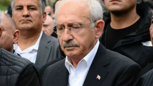 Kılıçdaroğlu'nun kardeşi son yolculuğuna uğurlandı