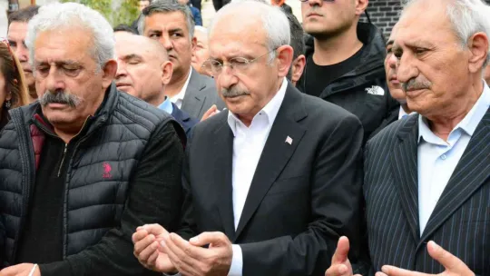 Kılıçdaroğlu'nun kardeşi son yolculuğuna uğurlandı