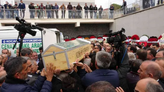 Kılıçdaroğlu'nun kardeşi son yolculuğuna uğurlandı
