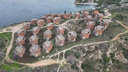 Kaderine terk edilmiş bu villalar ne olacak?