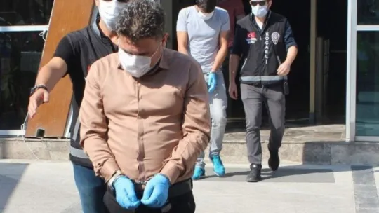 Kendilerini polis olarak tanıtıp vatandaşı dolandıran 2 kişi tutuklandı