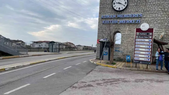 İntihar girişimi! Kendini kart dolum kulübesine asmaya çalıştı