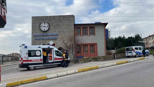 İntihar girişimi! Kendini kart dolum kulübesine asmaya çalıştı