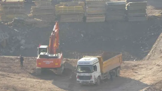 Kazılan alandan tarihi mezar çıktı