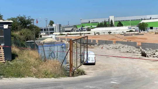 Kepçe, ana hattı patlattı: Çok sayıda ekip sevk edildi