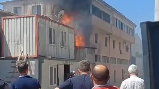 Kereste fabrikasında yangın paniği
