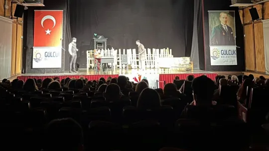 Kervansaray'da tiyatro keyfi