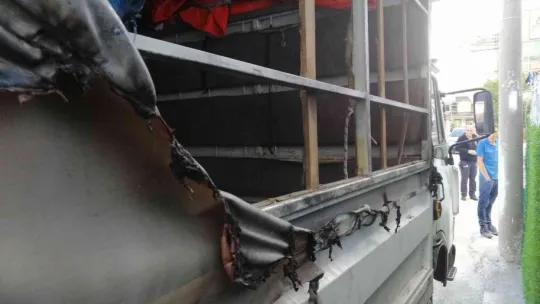Kibritle oynayan çocuk otomobili yaktı