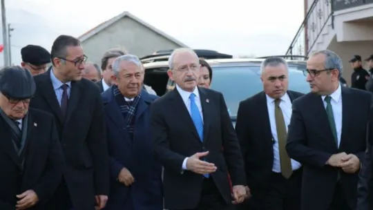 Kılıçdaroğlu şehidimizin ailesini ziyaret etti