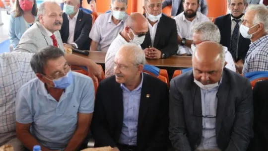 Kılırdaroğlu, balıkçılar ile deniz salyası sorununu konuştu