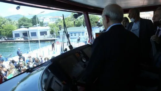 Kılırdaroğlu, balıkçılar ile deniz salyası sorununu konuştu