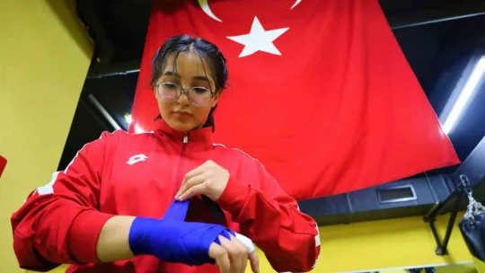 Henüz 4 aylık bir sporcuyken, Türkiye ikincisi oldu