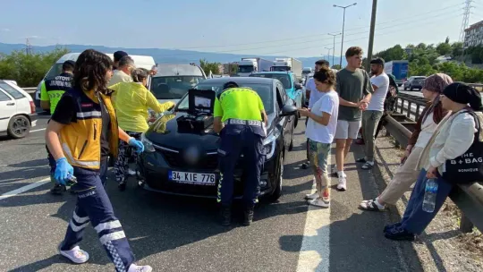 Kimsenin burnunun kanamadığı TEM'deki kazada 8 araç birbirine girdi