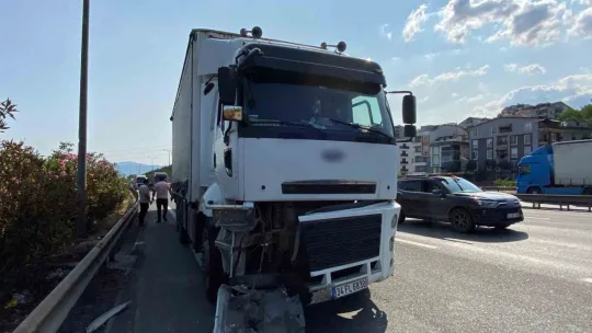 Kimsenin burnunun kanamadığı TEM'deki kazada 8 araç birbirine girdi