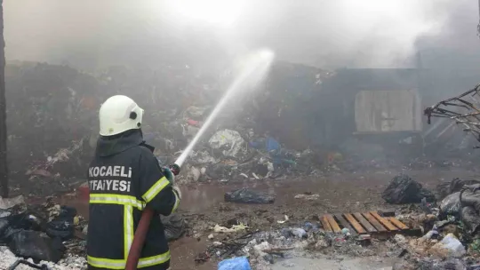 Kimyasal atık malzemelerini soğutma çalışmaları devam ediyor