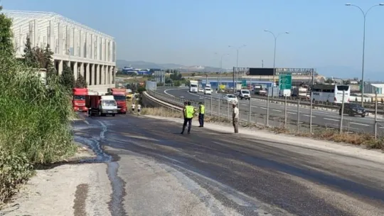 Kimyasal maddelerin bulunduğu fabrika alevlere teslim oldu
